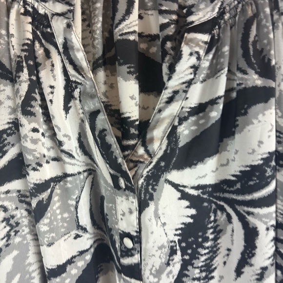 Lane Bryant Top Womens 22 24 Popover Lightweight Long Puff Sleeve Black Gray - Picture 9 of 15